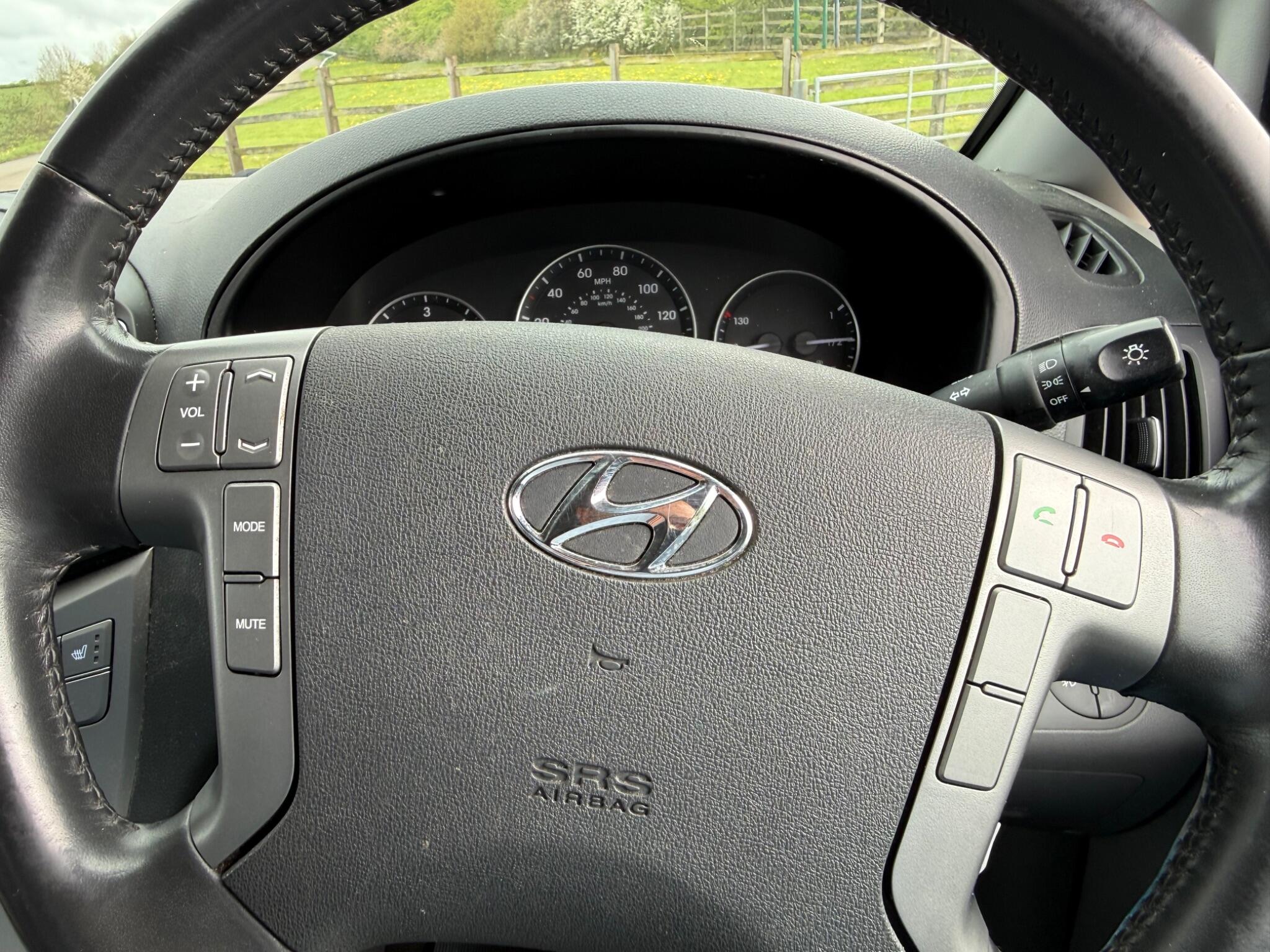 Hyundai i800 2.5 CRDi SE Auto Euro 6 5dr — photo 93 of 100
